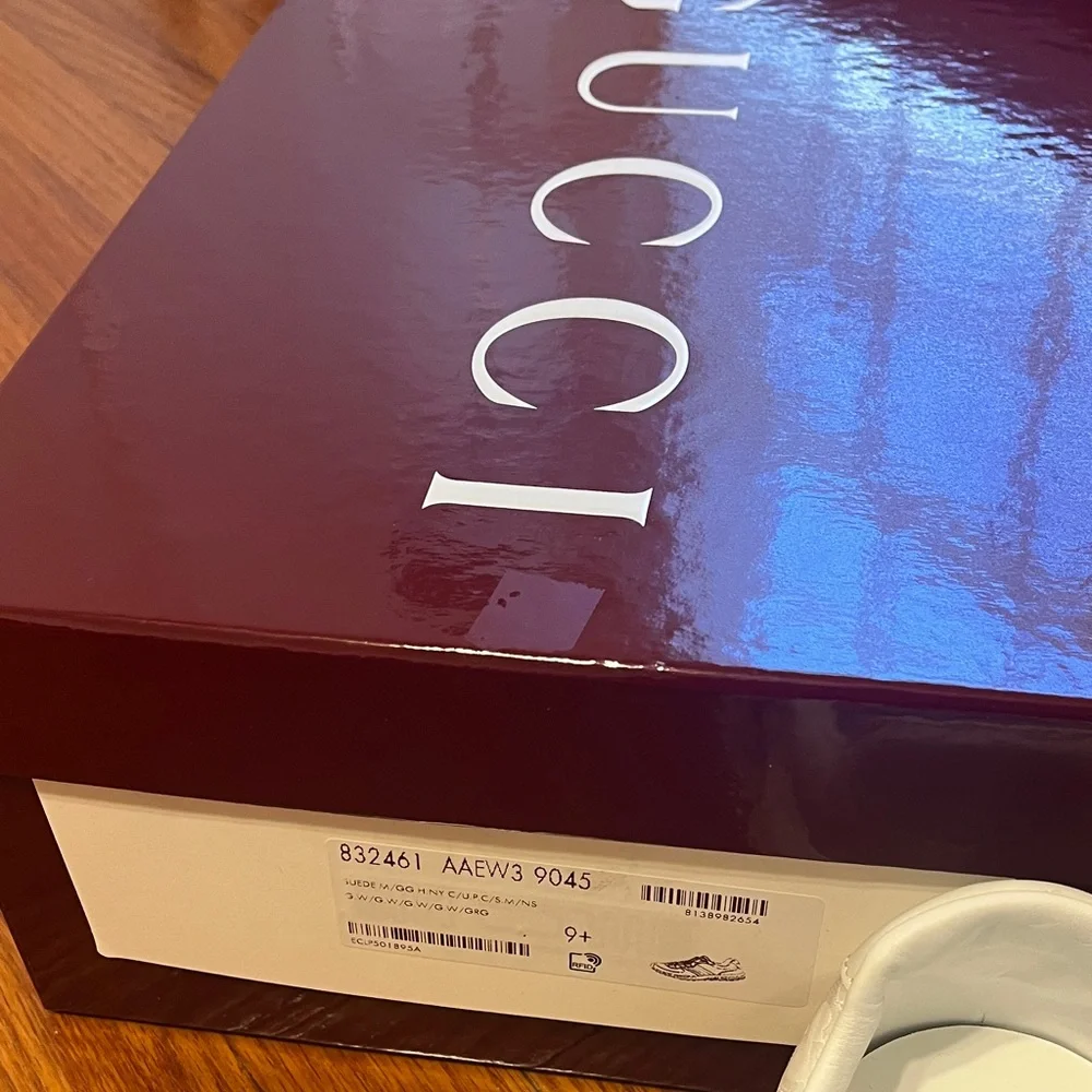 Gucci White Sneakers with Red & Green Web Stripe - Picture 4 of 5